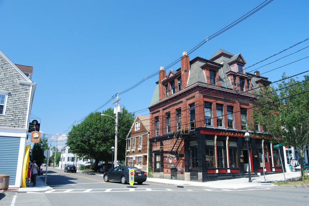 Thames_Street_Bristol_RI HVAC service technician in Bristol RI